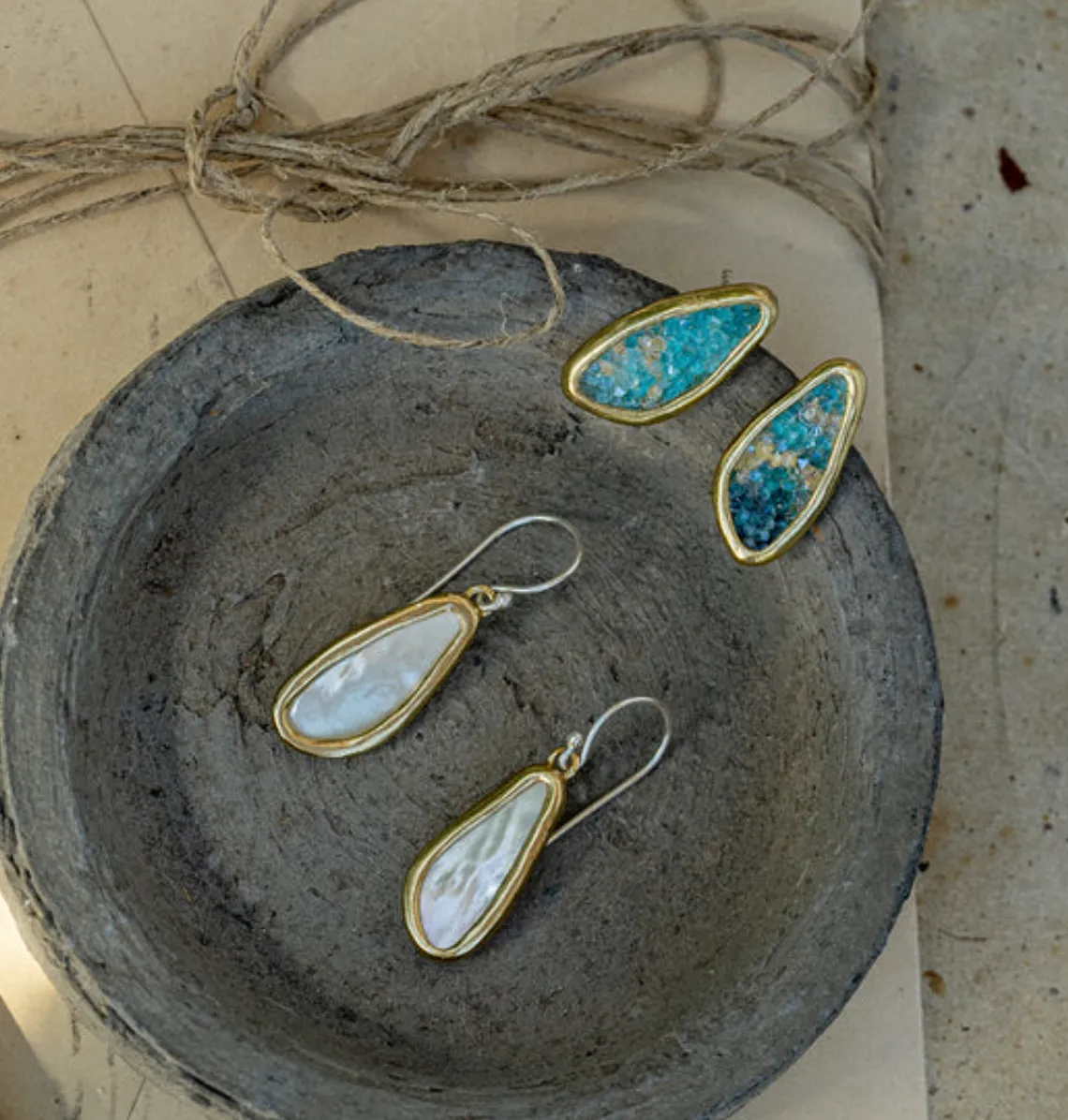 Kristal Chroma Dream Traveler Stud Earring - Blue Sky .85in