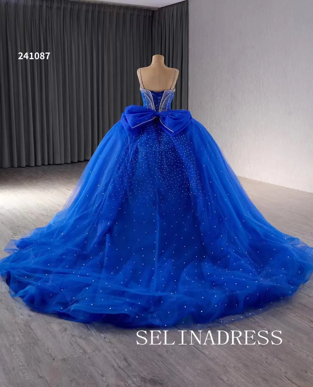 Royal Blue Beaded Wedding Dresses Spaghetti Straps Quinceanera Dress With Bowknot 241087