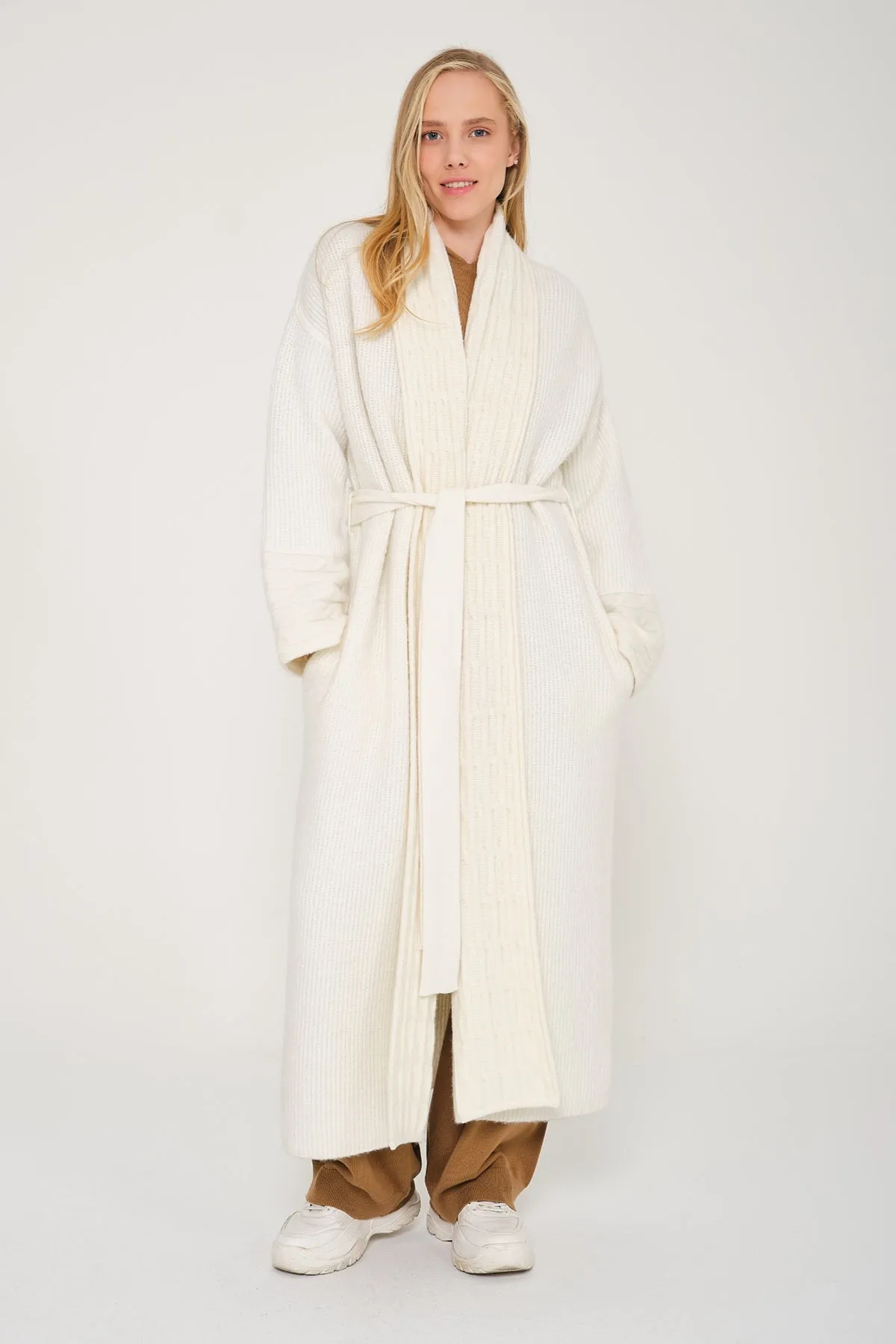White Long Knit Coat